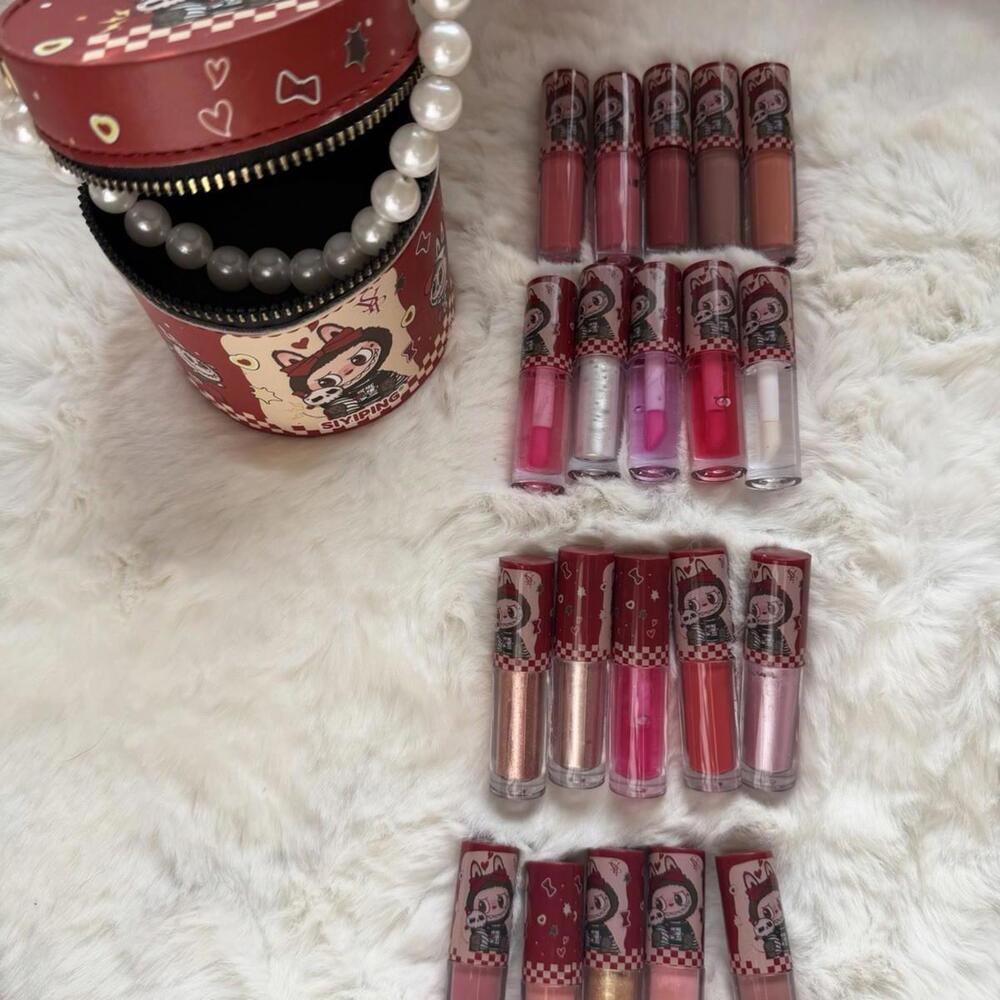 Labubu 20 Piece Purse Set